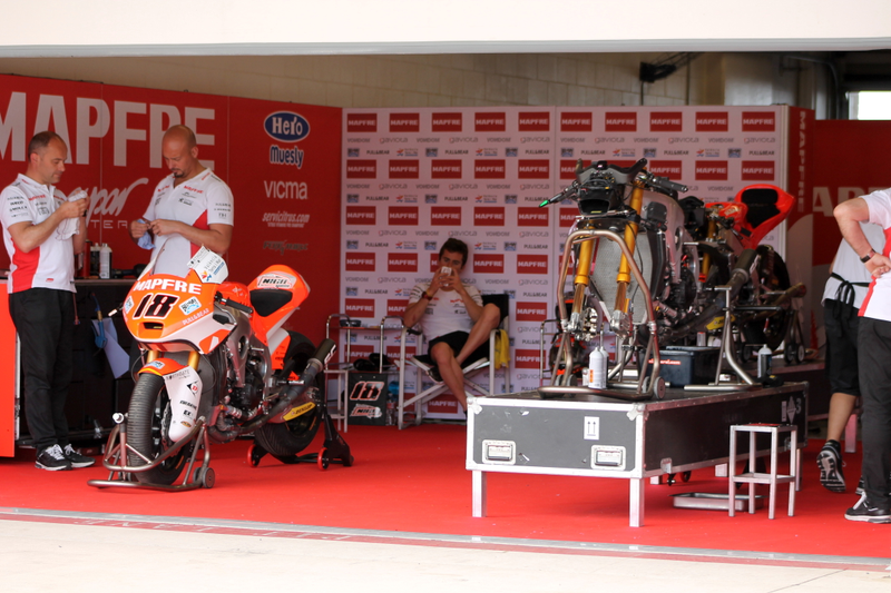 Illustration for article titled MotoGP Bikes In Various States Of Undress